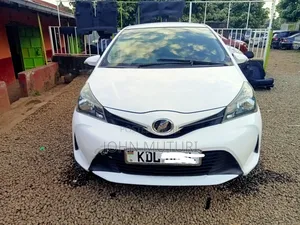 Toyota Vitz 2015 White