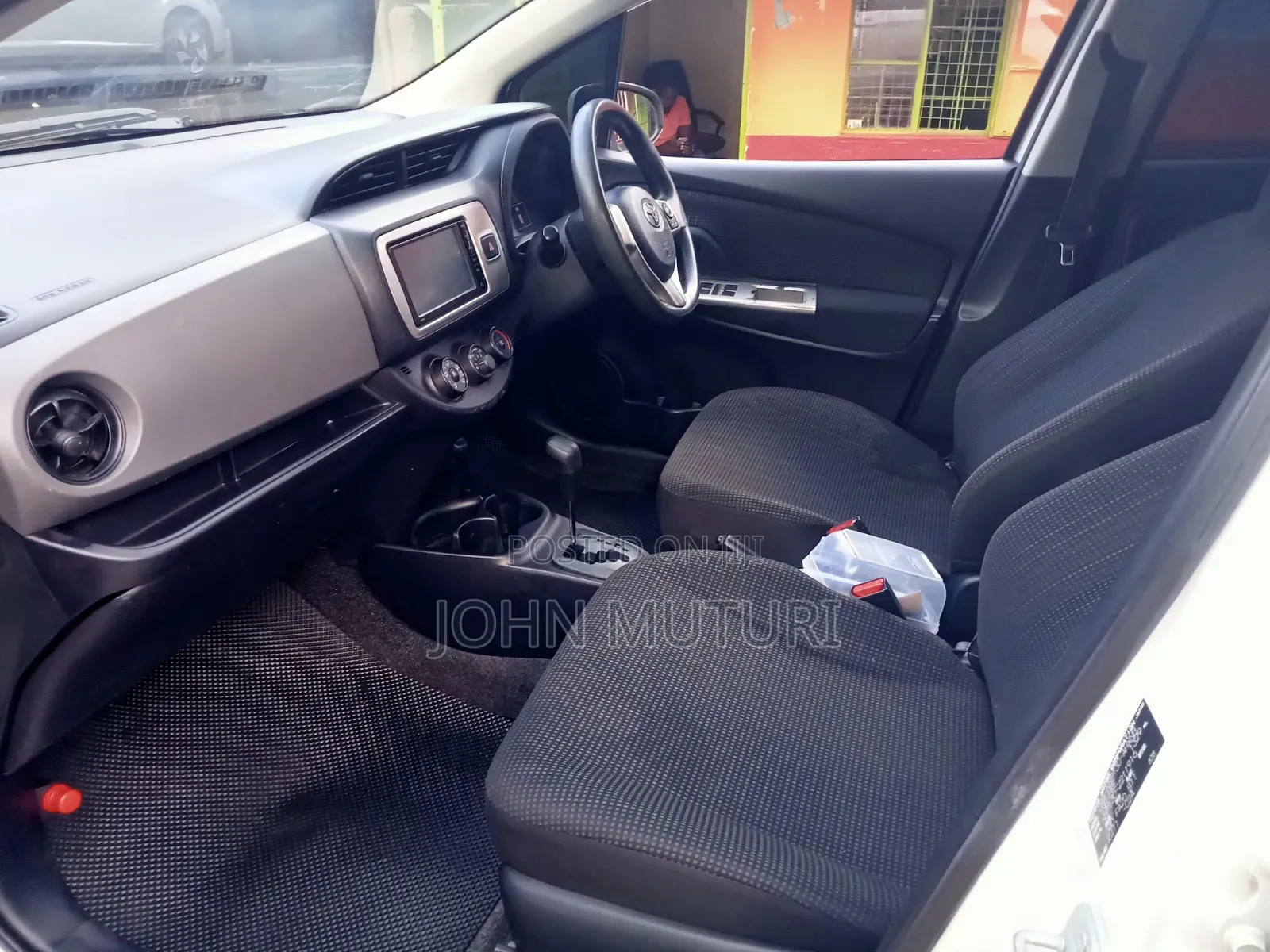 Toyota Vitz 2015 White