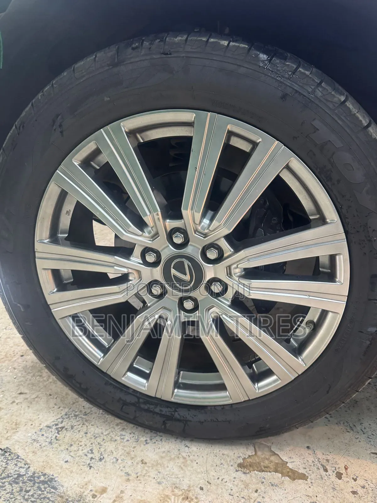 Original Rims Sizes 22 Inch for Lexus 300 Series Set