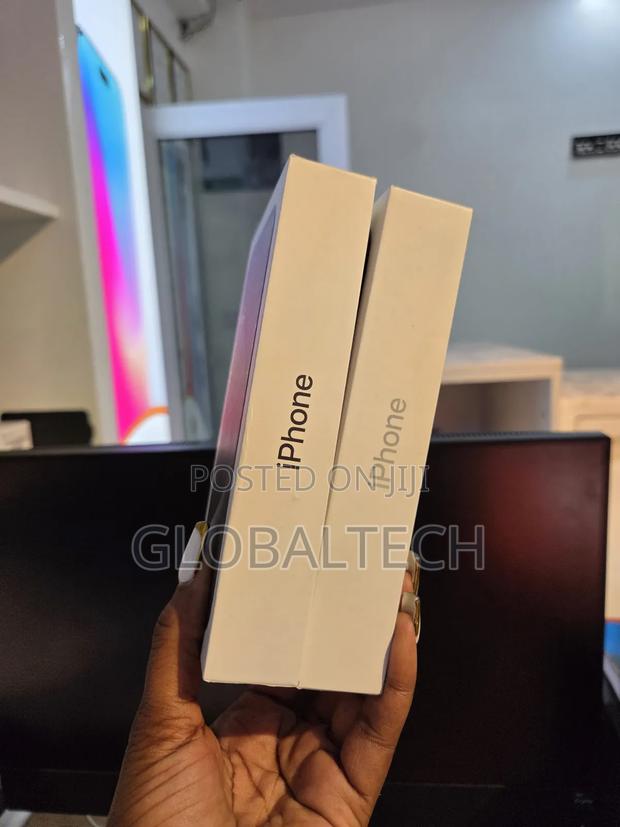 New Apple iPhone 15 Pro 256 GB Black - thumbnail 3