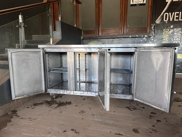 Second Hand Commercial Chest Freezer Cf/165 – 220–240v - thumbnail 2