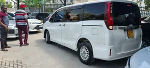 Toyota Noah 2017 White