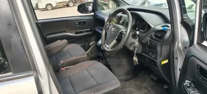 Toyota Noah 2017 Silver