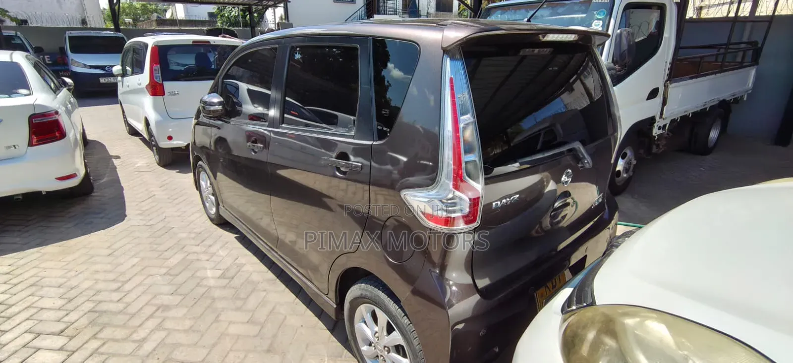 Nissan Dayz 2018 Brown