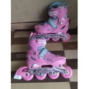 Skate Shoes With Rubber Wheels From Size 30 to 38