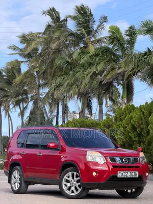 Nissan X-Trail 2013 Red