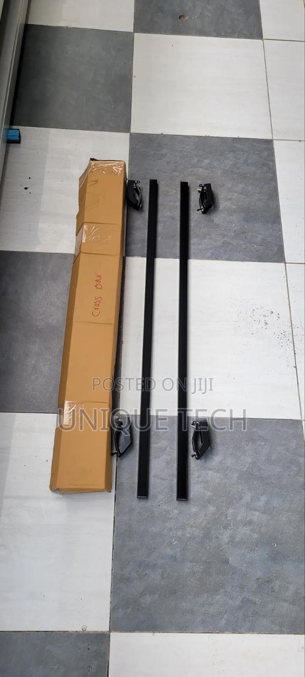 Universal Roof Cargo Crossbar - thumbnail 2