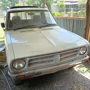 Nissan Pick-Up 1989 Beige