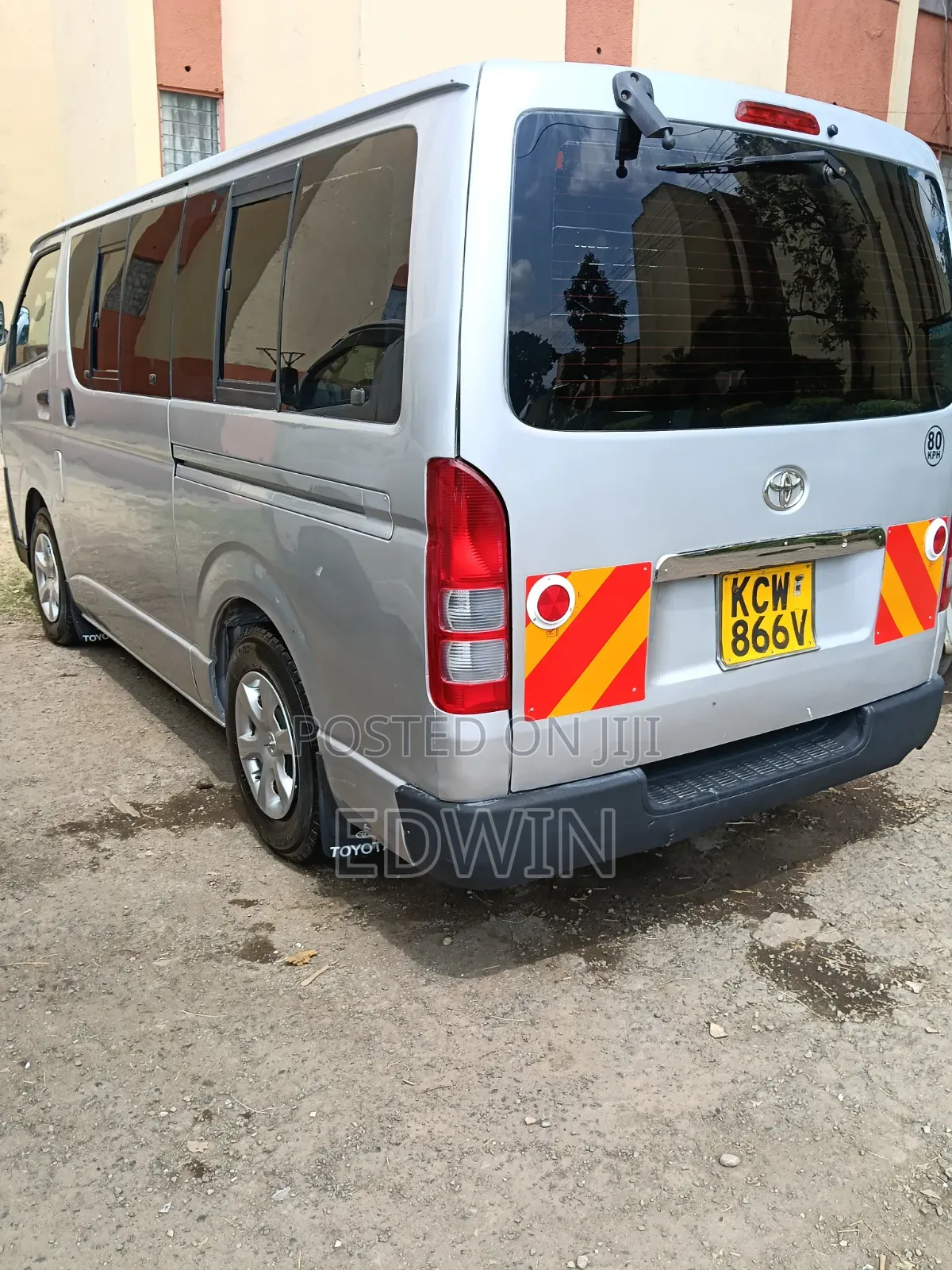 Toyota HiAce 2013 Silver