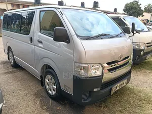 Toyota HiAce 2013 Silver
