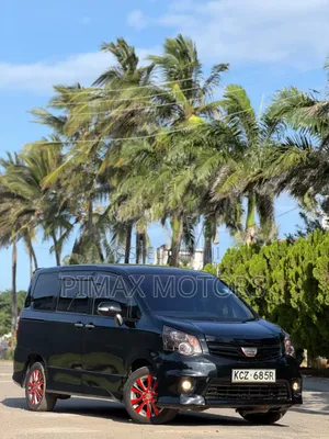 Toyota Noah 2013 Black