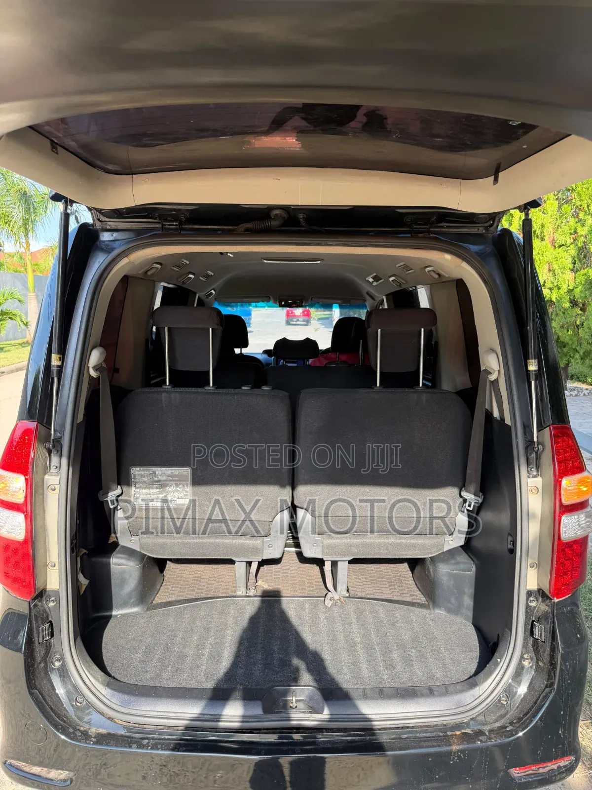 Toyota Noah 2013 Black
