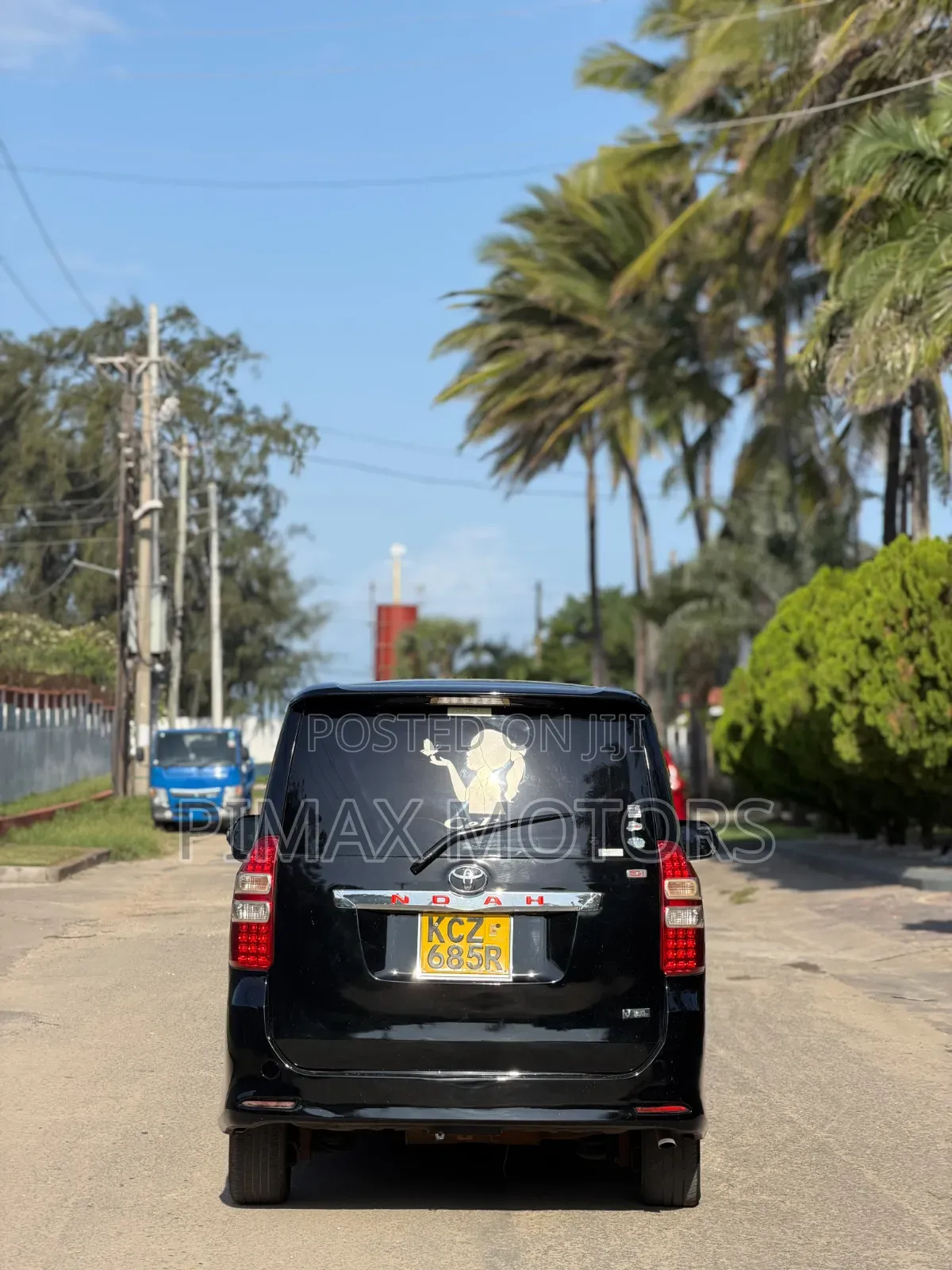 Toyota Noah 2013 Black