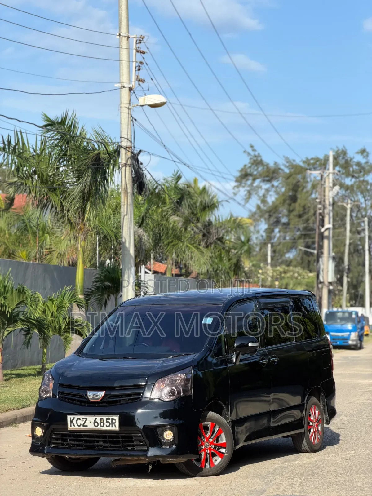 Toyota Noah 2013 Black