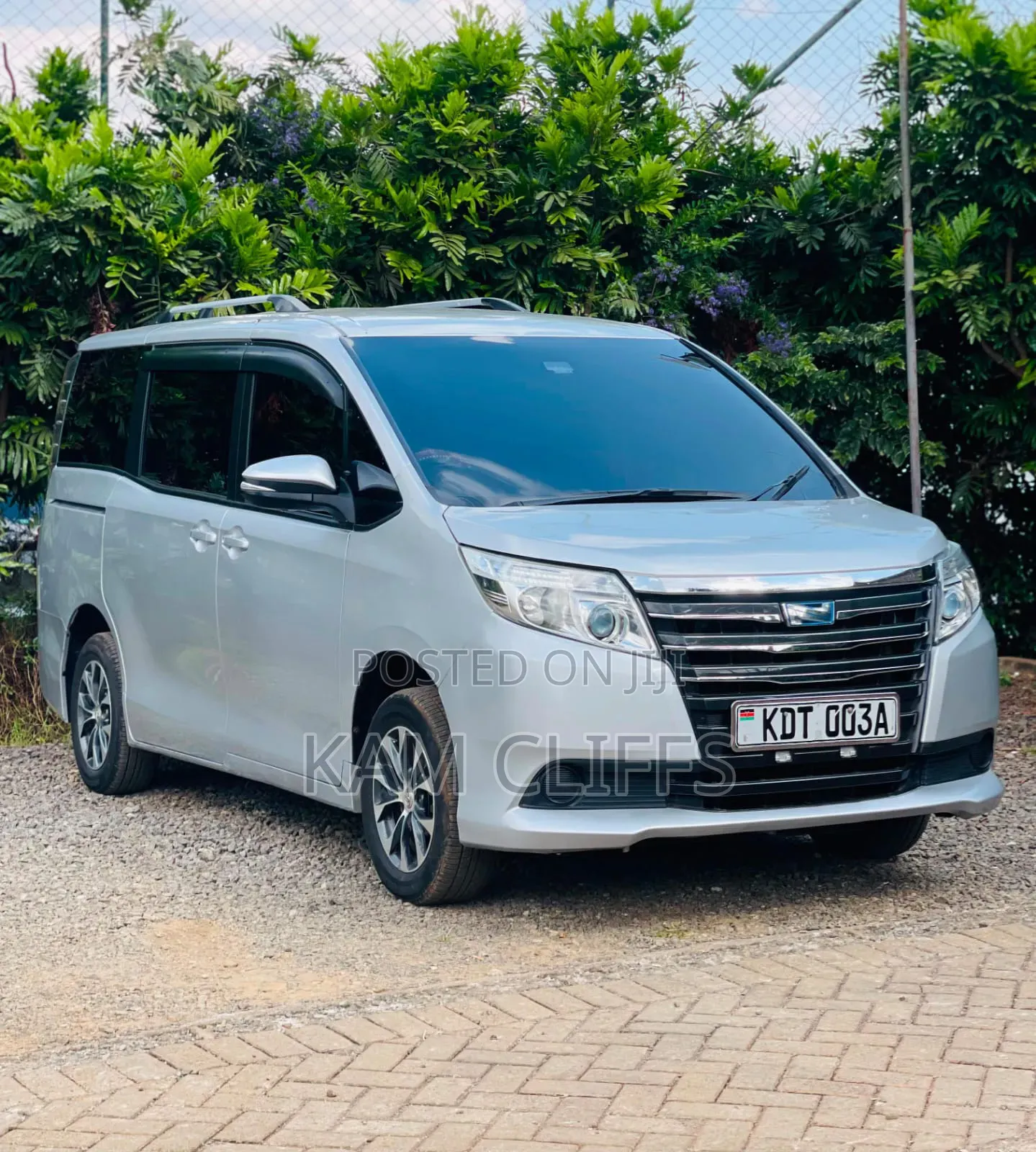 Toyota Noah 2018 Gray