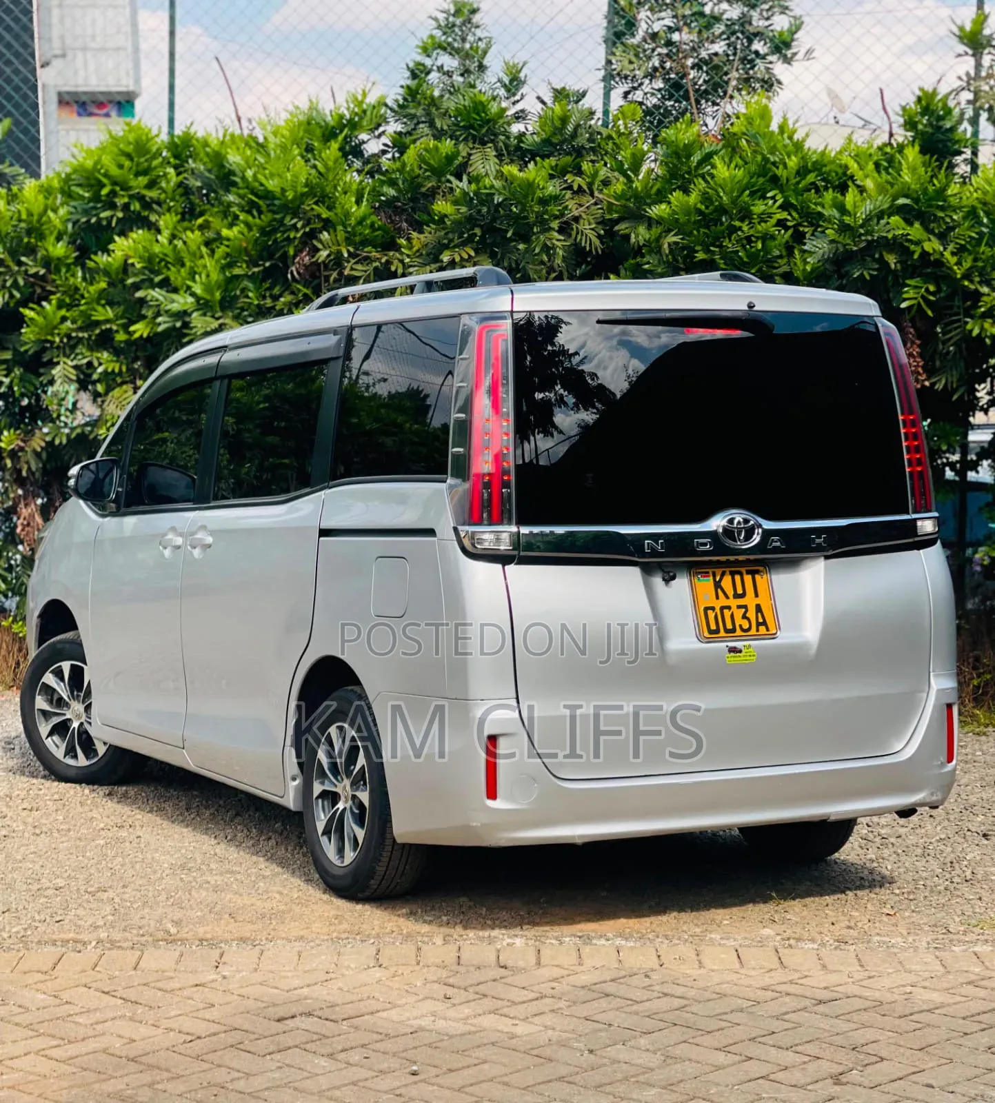 Toyota Noah 2018 Gray