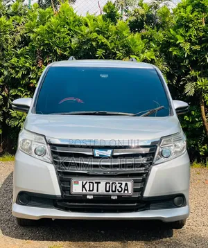 Toyota Noah 2018 Gray