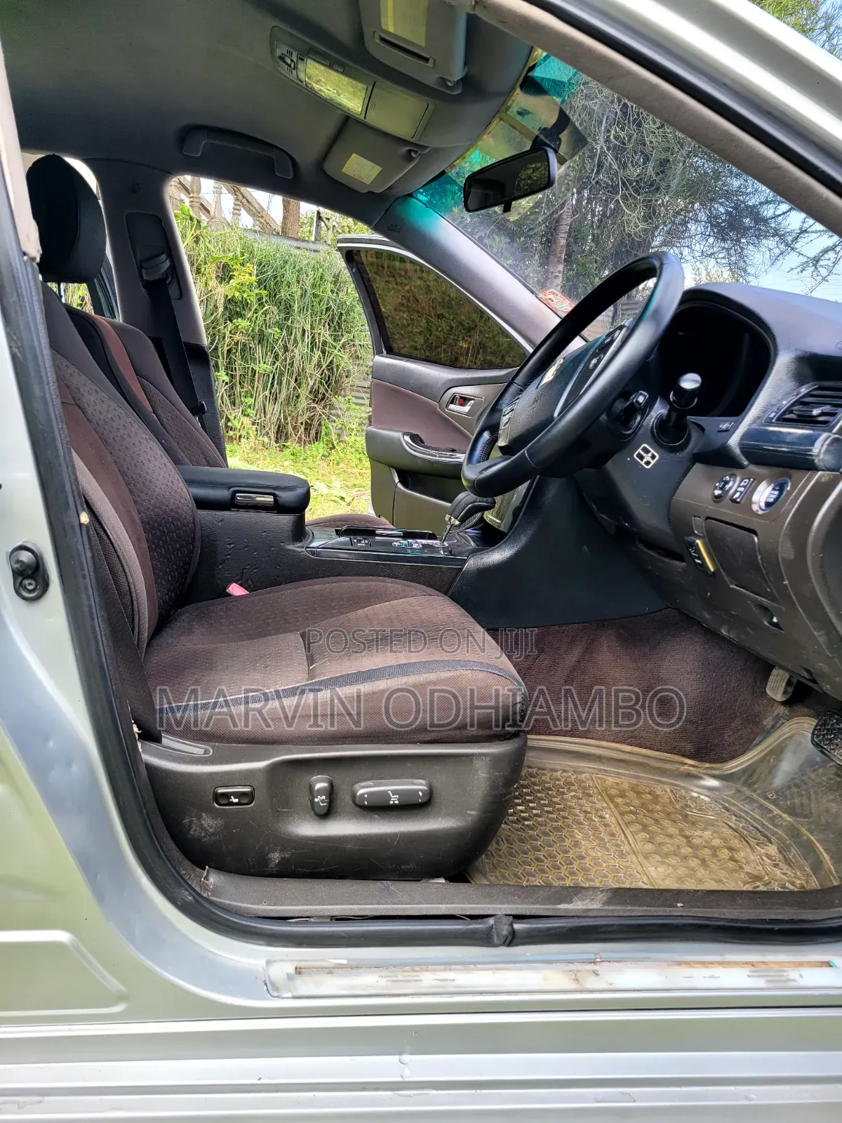 Toyota Crown 2009 Silver