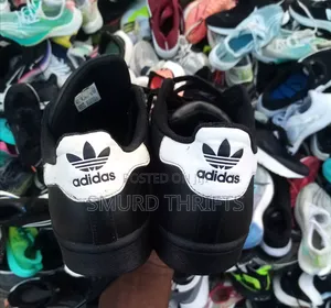 Adidas Superstar
