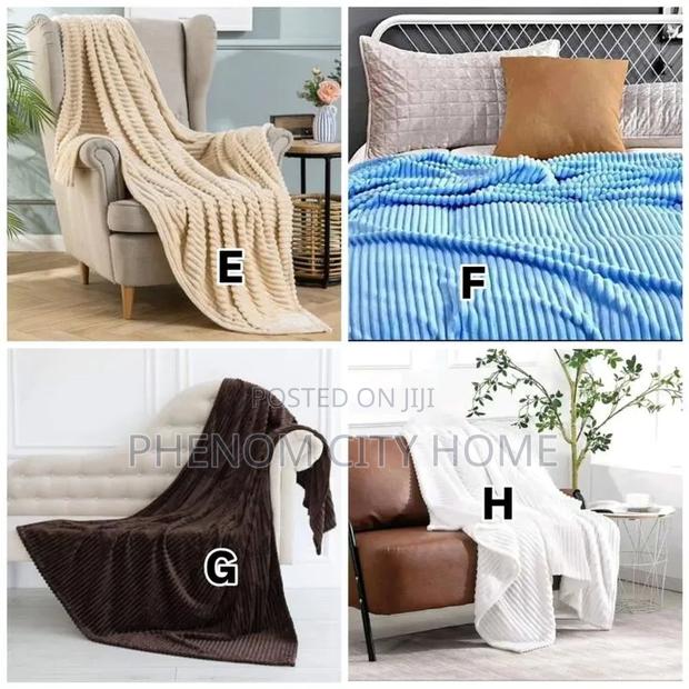 Cozy Stripped Fleece Blanket - thumbnail 3