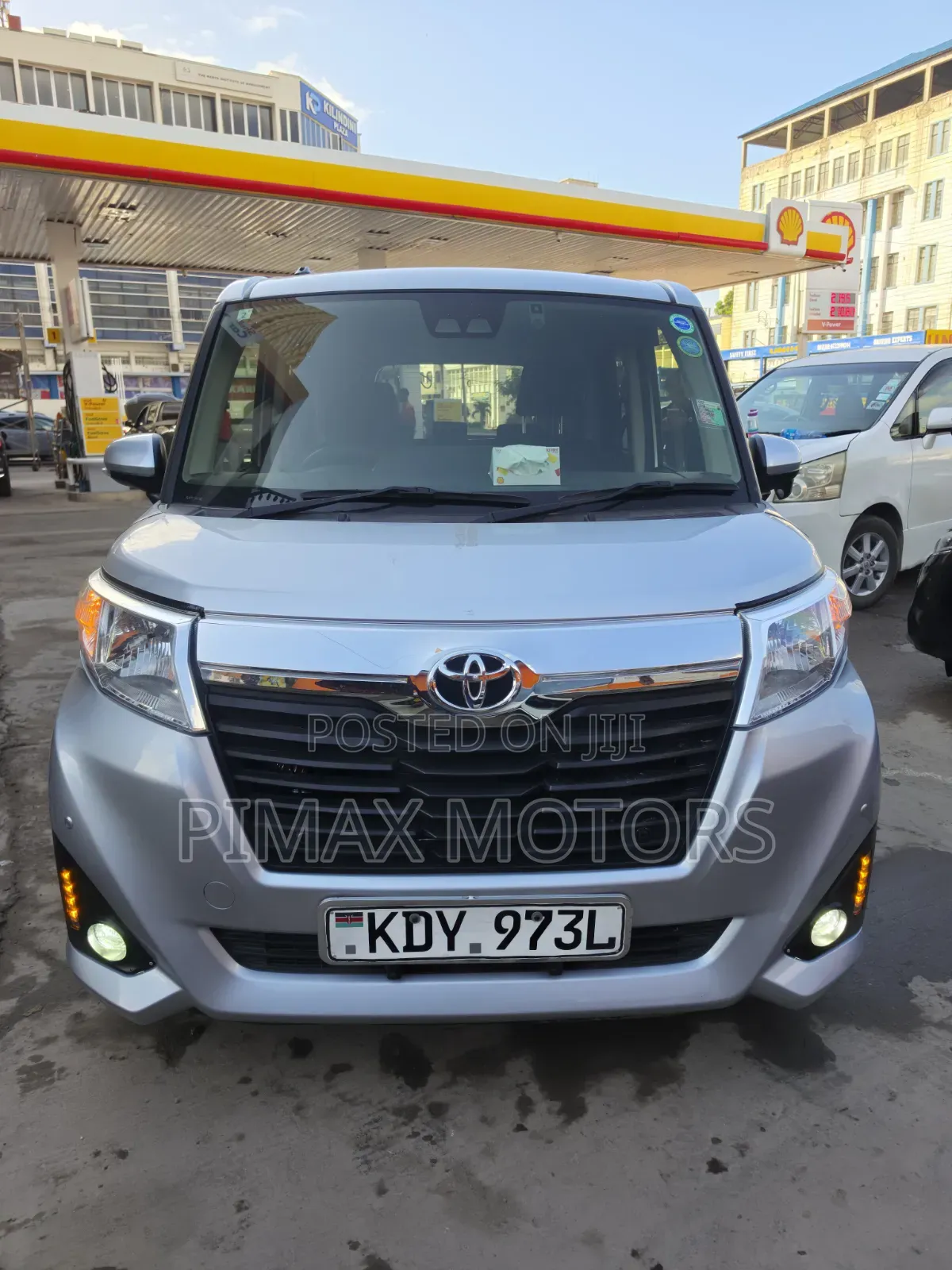 Toyota Roomy 2019 Silver