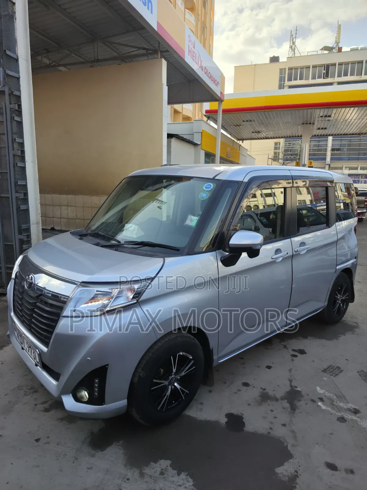 Toyota Roomy 2019 Silver