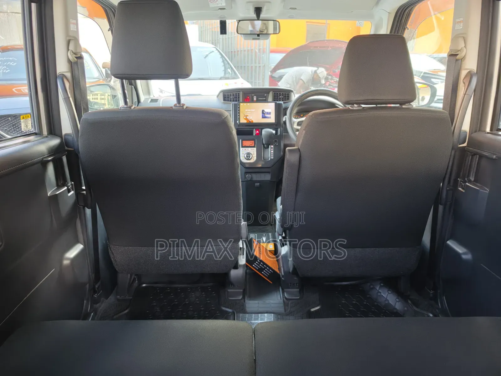 Toyota Roomy 2019 Silver