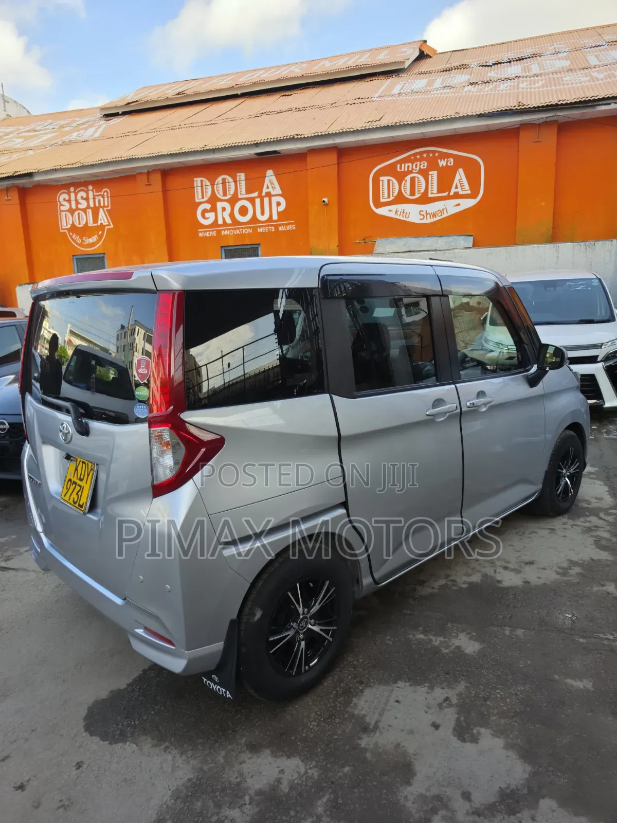 Toyota Roomy 2019 Silver