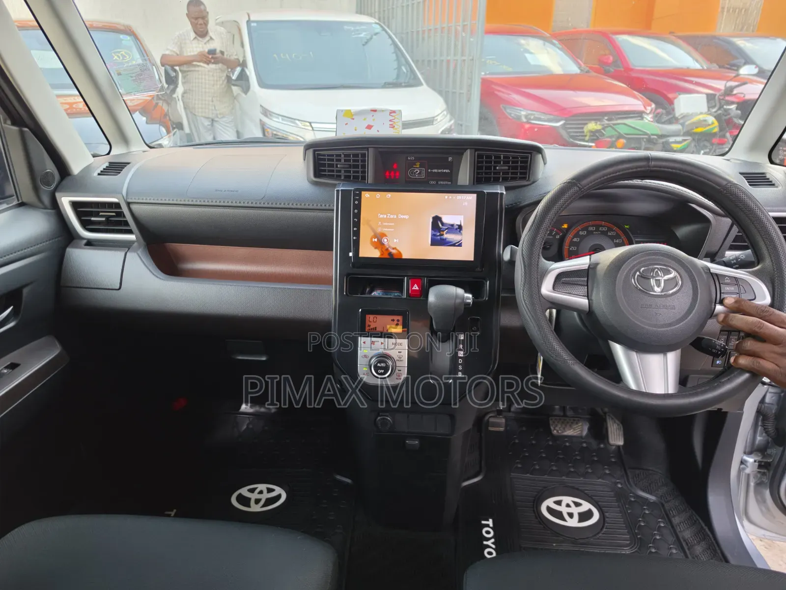Toyota Roomy 2019 Silver