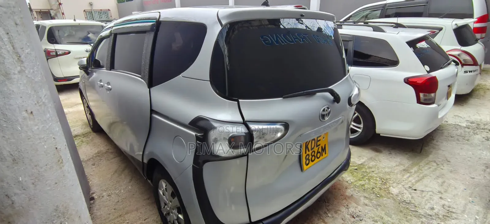 Toyota Sienta 2014 Silver
