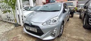 Toyota Aqua 2017 Silver