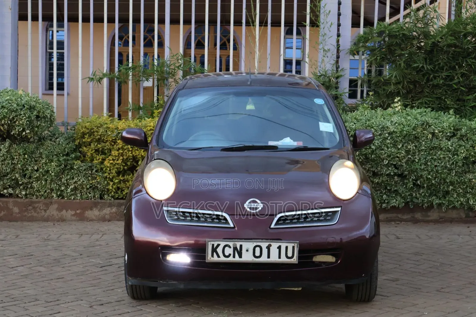 Nissan March 2010 Maroon