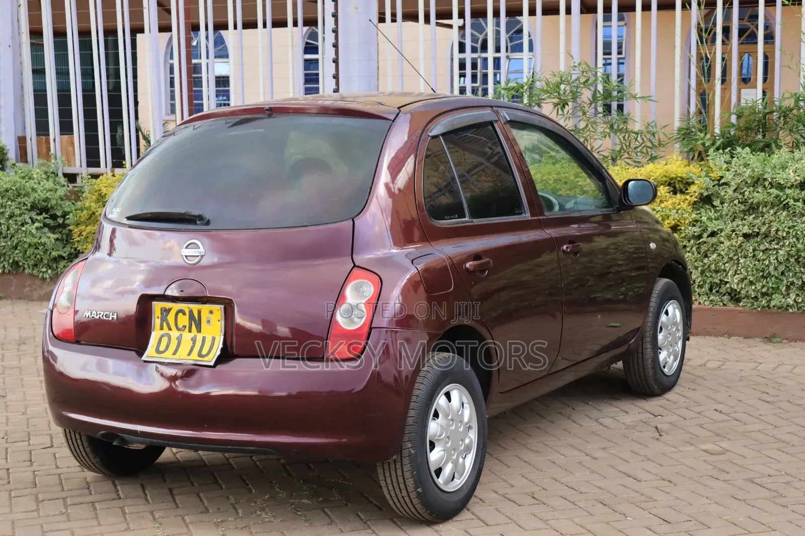Nissan March 2010 Maroon