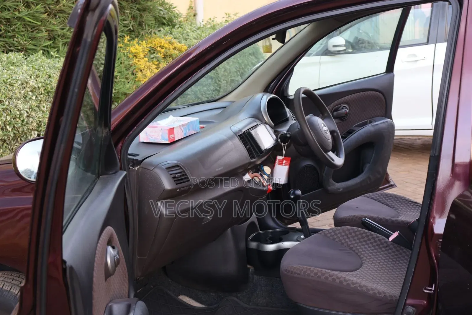 Nissan March 2010 Maroon