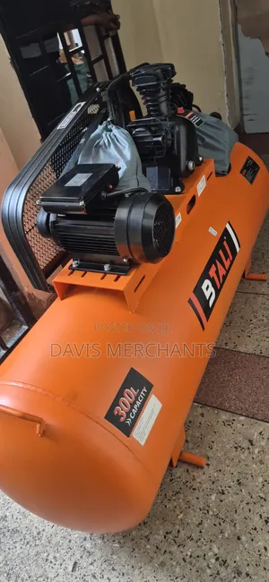Air Compressor 300 L 3 Pistons Copper Motor Btali Portable Wheels