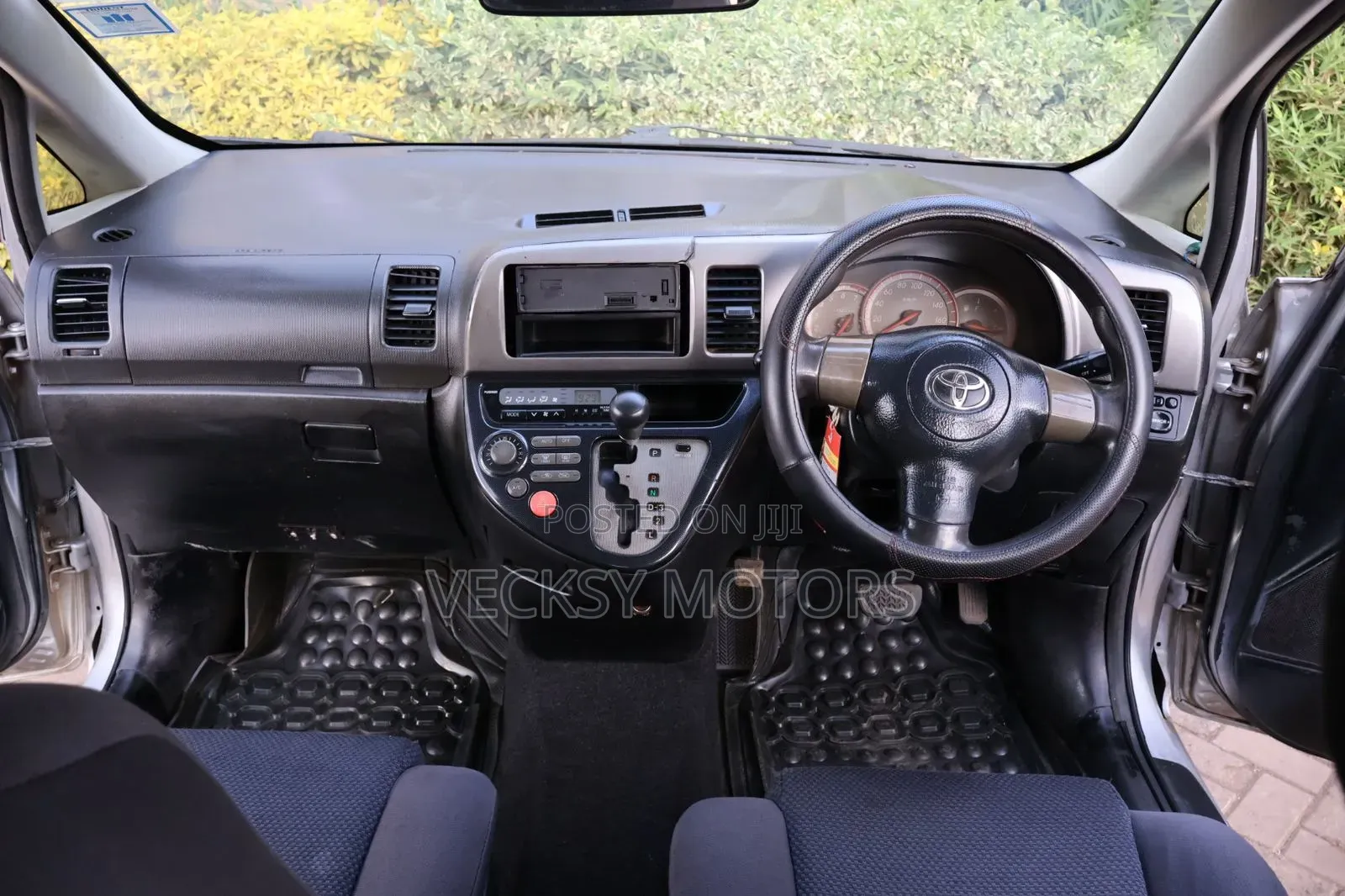 Toyota Wish 2003 Silver