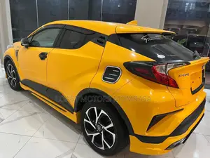 Toyota C-HR 2020 Yellow