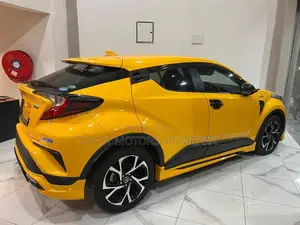 Toyota C-HR 2020 Yellow