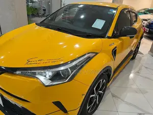 Toyota C-HR 2020 Yellow