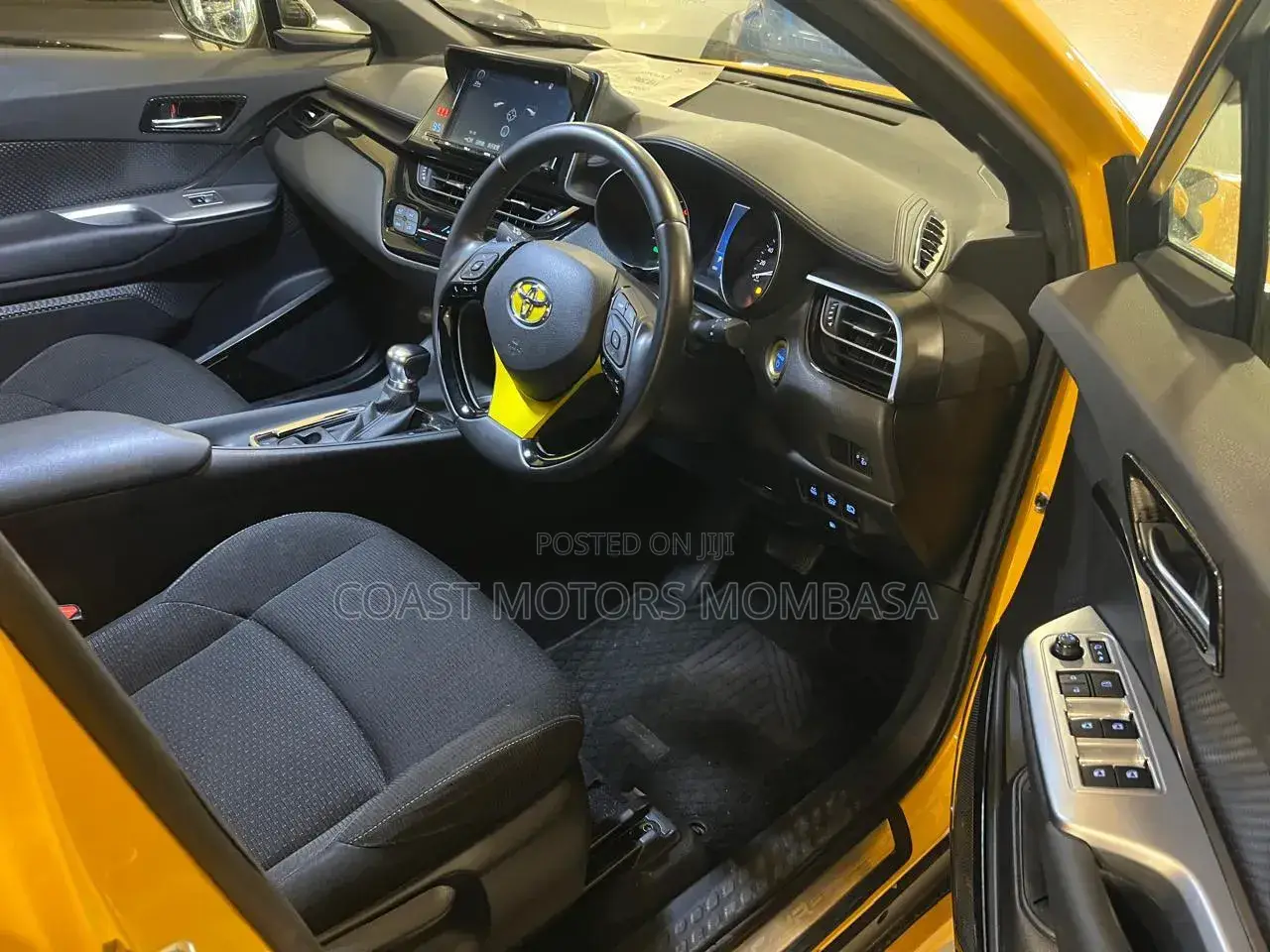 Toyota C-HR 2020 Yellow