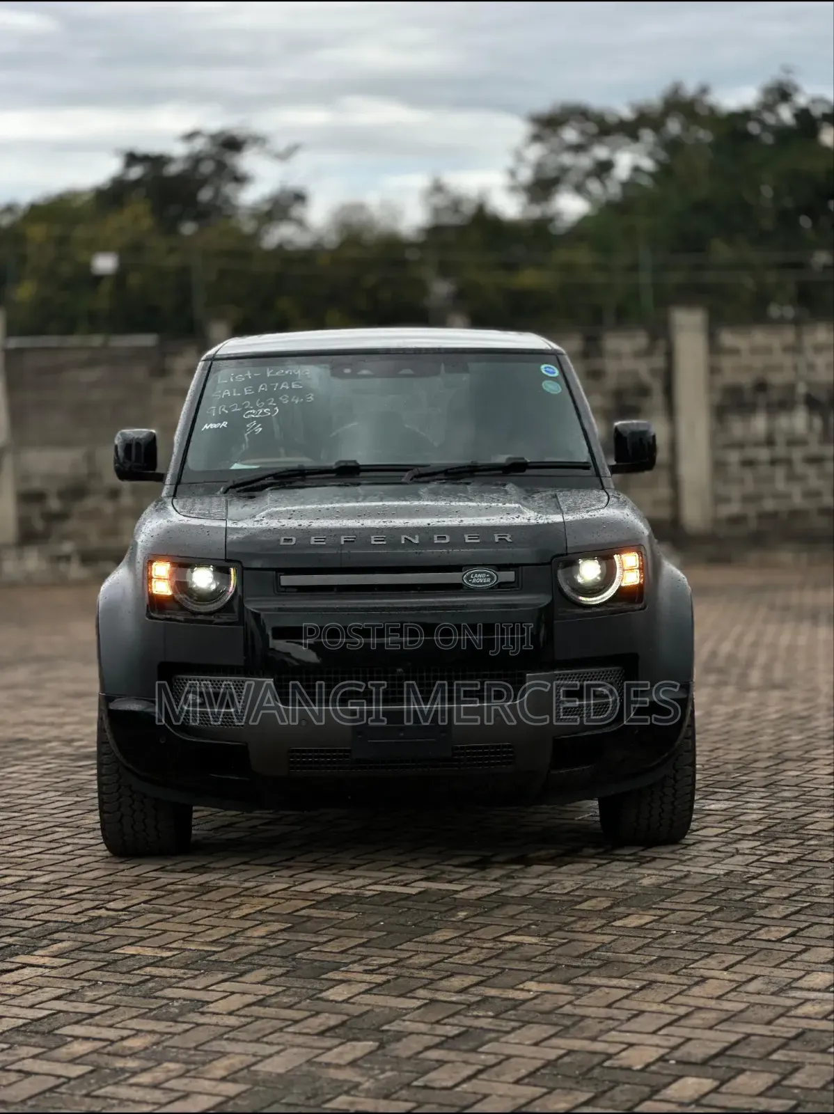 Land Rover Defender 2024 Black