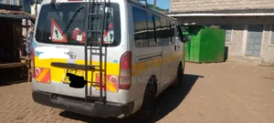 Toyota HiAce 2012 Silver