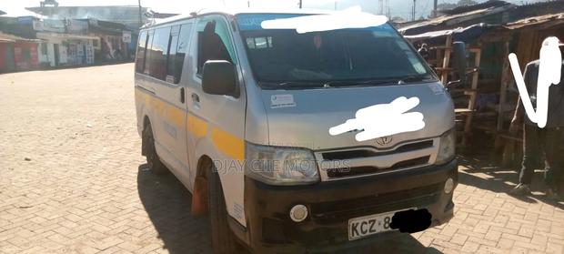 Toyota HiAce 2012 Silver