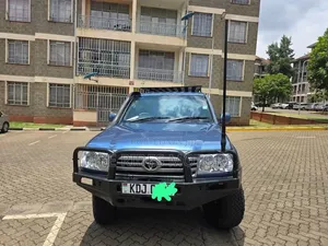 Toyota Land Cruiser 2006 Blue