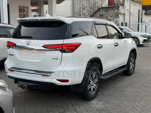 Toyota Fortuner 2019 Pearl