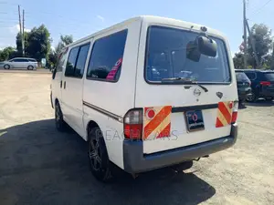 Nissan Vanette 2005 White