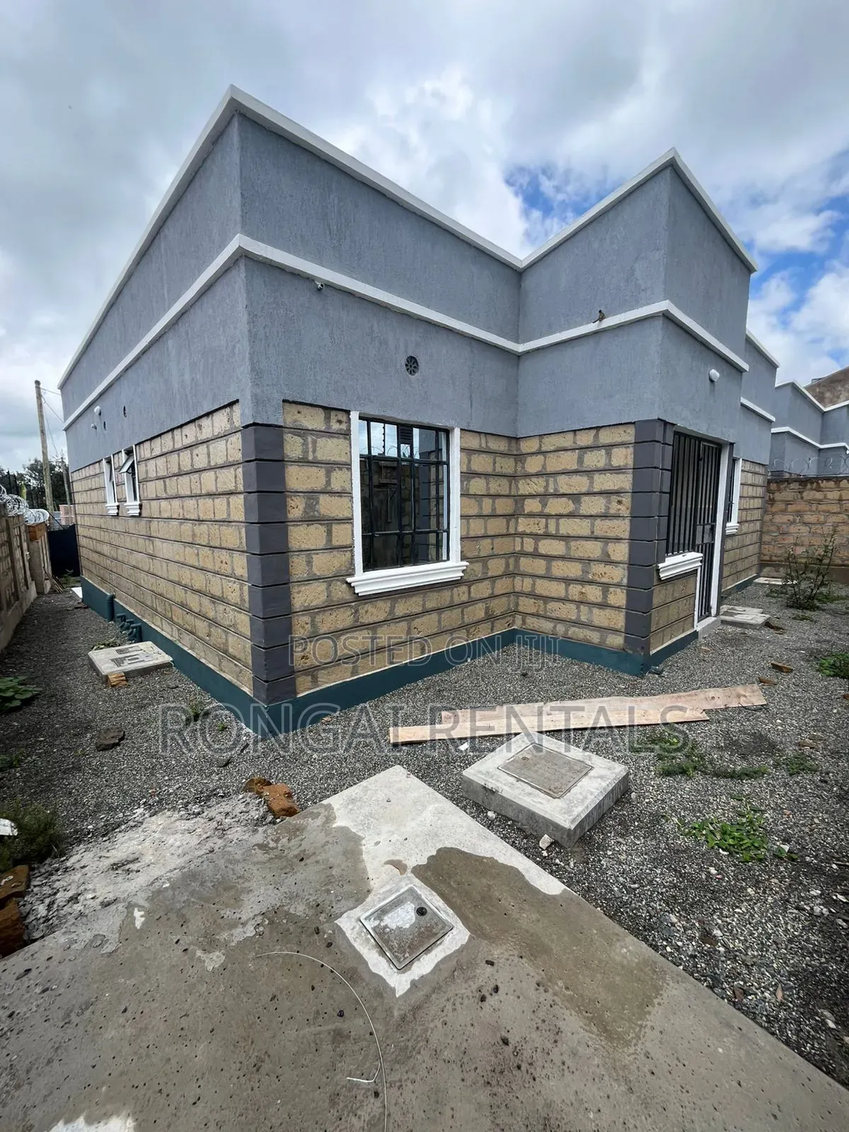 1bdrm Bungalow in Tenda Plots, Rimpa for sale