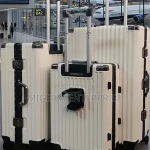 Unicross Aluminum Zipless Suitcase With Cup Holder