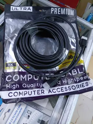 This 10m Displayport to Displayport Cable