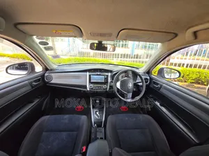 Toyota Corolla Fielder 2015 Silver